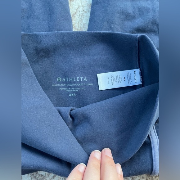 Athleta Salutation Stash Pocket II Capri Size XXS - Picture 9 of 11